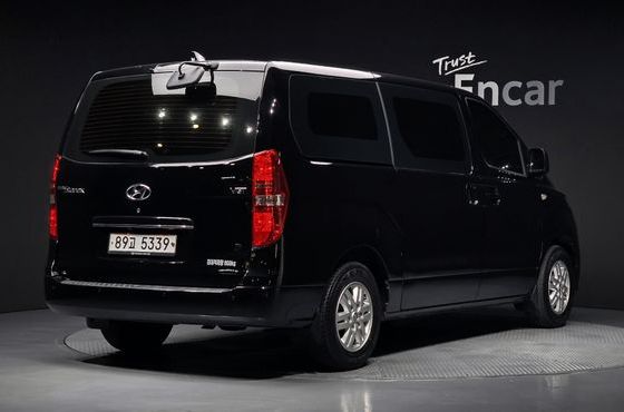 Hyundai Starex Van 3-Seater Smart — пробег 53 362 км — фото 2 из 5