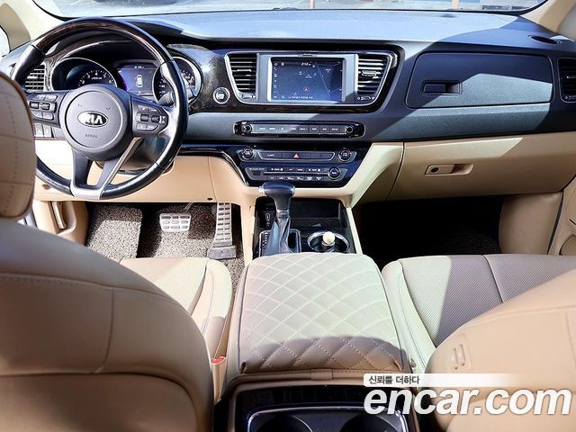 Kia Carnival Gasoline 9-Seater Noblesse Special — пробег 174 610 км — фото 5 из 5
