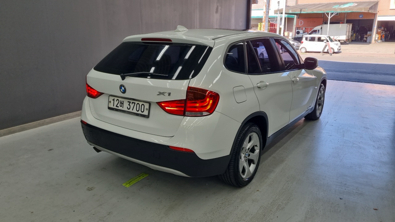BMW X1 xDrive 20d — пробег 79 095 км — фото 2 из 5