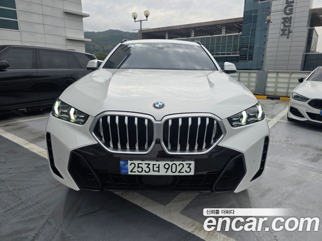 BMW X6 xDrive40i M Sport — пробег 42 048 км — фото 1 из 5