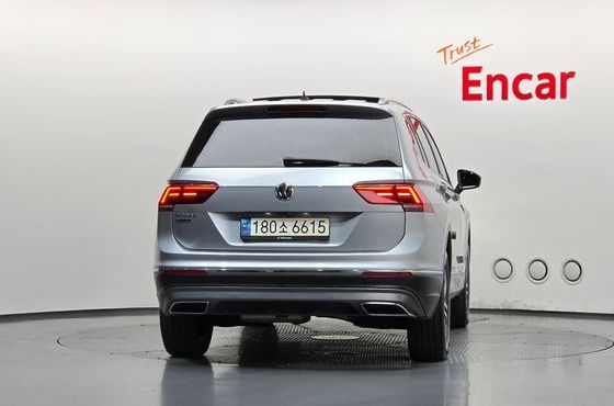 Volkswagen Tiguan 2.0 TDI Prestige — пробег 152 890 км — фото 4 из 5