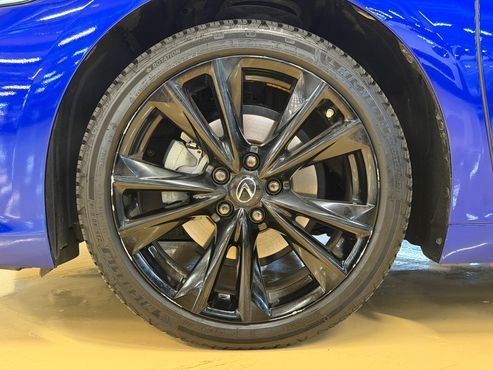 Lexus ES F-Sport — пробег 48 500 км — фото 5 из 5