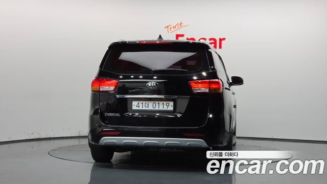Kia Carnival 9-seater Noblesse — пробег 57 108 км — фото 4 из 5