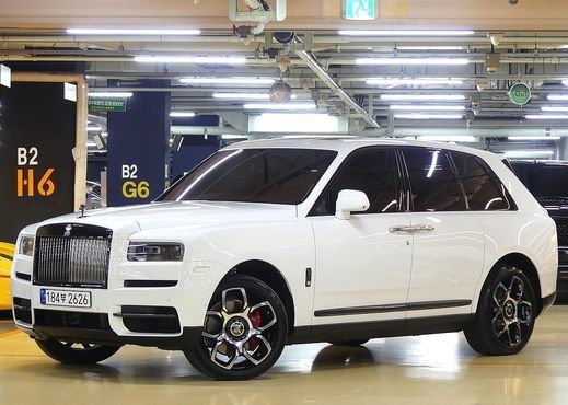 Rolls-Royce Cullinan 6.7 V12 Black Badge — пробег 15 068 км — фото 2 из 5