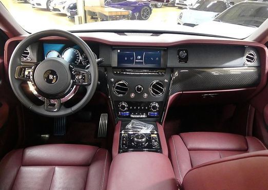 Rolls-Royce Cullinan 6.7 V12 Black Badge — пробег 15 068 км — фото 4 из 5