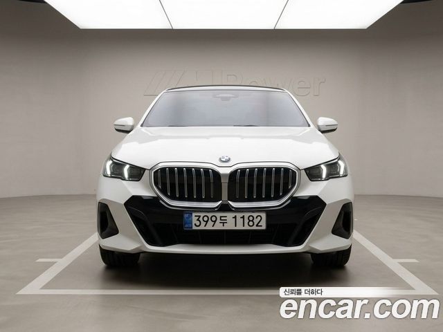 BMW 5-Series 530i xDrive M Sport — пробег 5 450 км — фото 3 из 5