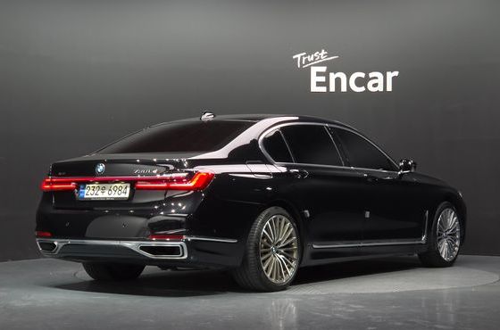 BMW 7-Series 730Ld xDrive Design Pure Excellence — пробег 82 139 км — фото 2 из 5