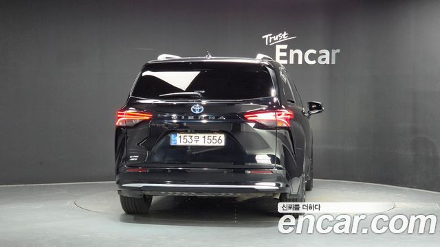 Toyota Sienna 2.5 Hybrid AWD — пробег 89 100 км — фото 4 из 5