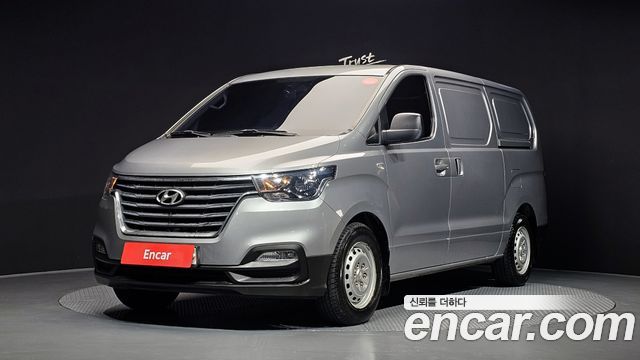 Hyundai Starex Van 3-Seater Style — пробег 125 084 км — фото 1 из 5