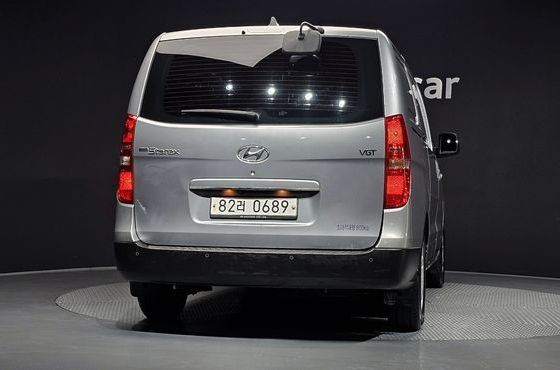 Hyundai Starex Van 3-Seater Style — пробег 125 084 км — фото 4 из 5