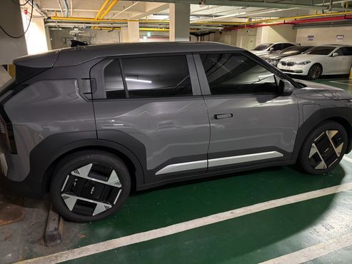 Kia EV3 Standard 2WD Air — пробег 3 800 км — фото 2 из 5