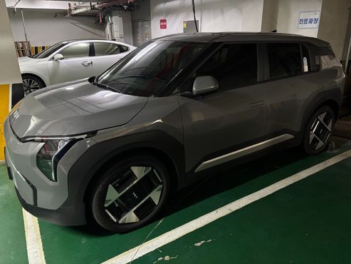 Kia EV3 Standard 2WD Air — пробег 3 800 км — фото 3 из 5