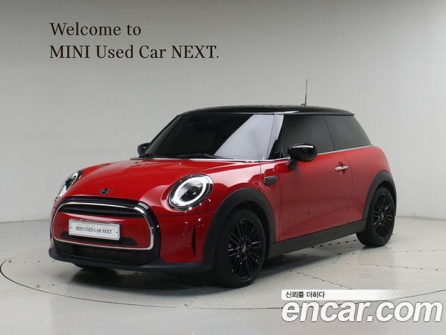 Mini Cooper Classic Plus Launch Pack Third Generation — пробег 33 164 км — фото 1 из 5
