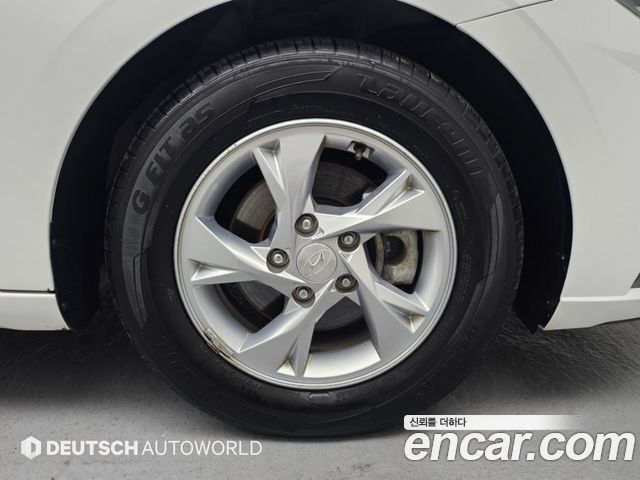 Hyundai AVANTE 1.6 Smart — пробег 102 720 км — фото 5 из 5