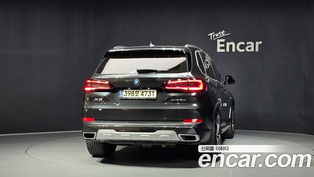 BMW X5 xDrive 45e xLine — пробег 87 897 км — фото 4 из 5