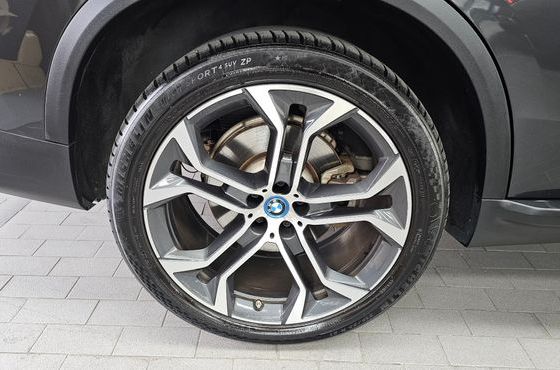 BMW X5 xDrive 45e xLine — пробег 87 897 км — фото 5 из 5
