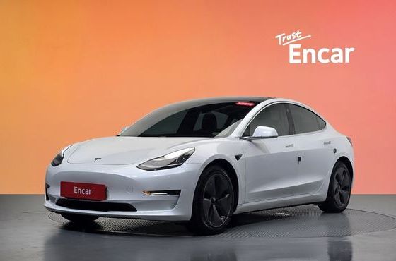 Tesla Model 3 Long Range AWD — пробег 59 873 км — фото 1 из 5
