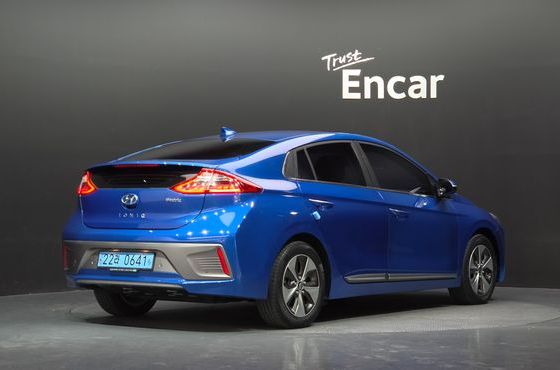 Hyundai Ioniq Q — пробег 162 381 км — фото 2 из 5
