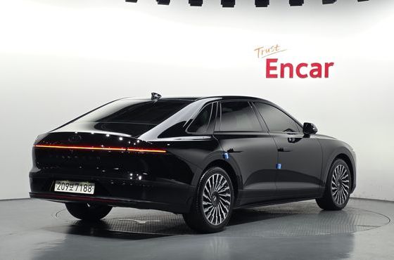 Hyundai Grandeur Honors — пробег 9 755 км — фото 2 из 5