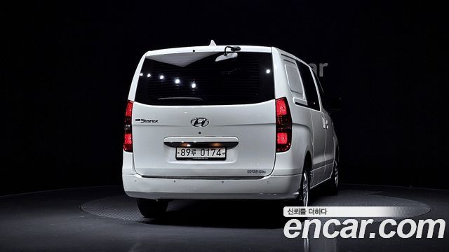Hyundai Starex Van 5-Seater Smart — пробег 61 228 км — фото 4 из 5