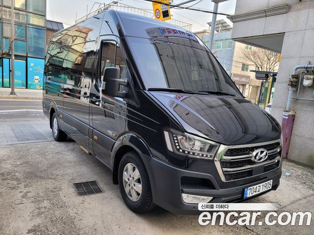 Hyundai Solati 15-seater Luxury — пробег 2 800 км — фото 3 из 5