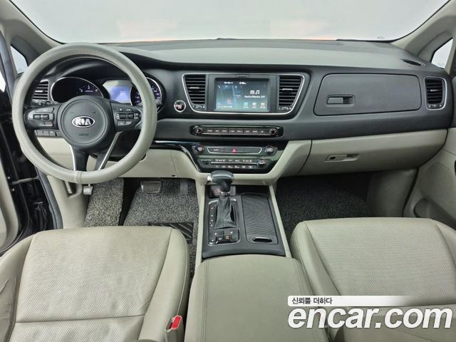 Kia Carnival 9-seater Luxury — пробег 192 065 км — фото 5 из 5