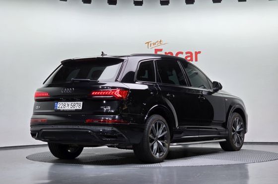Audi Q7 50 TDI Quattro Premium — пробег 83 826 км — фото 2 из 5