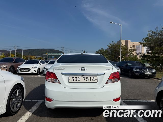 Hyundai Accent 1.4 VVT Modern — пробег 119 406 км — фото 4 из 5