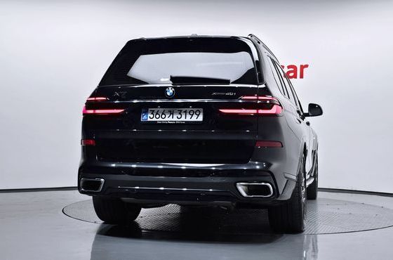 BMW X7 xDrive 40i M Sport 6STR — пробег 32 266 км — фото 4 из 5