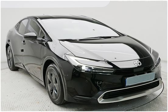 Toyota Prius 2.0 PHEV SE — пробег 6 580 км — фото 3 из 5