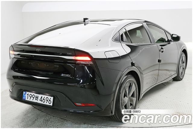 Toyota Prius 2.0 PHEV SE — пробег 6 580 км — фото 4 из 5