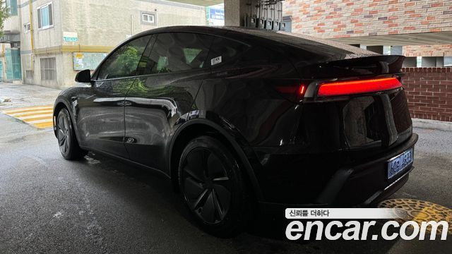Tesla Model Y Premium RWD — пробег 3 000 км — фото 5 из 5