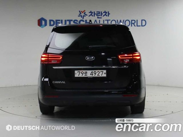 Kia Carnival из Кореи Encar