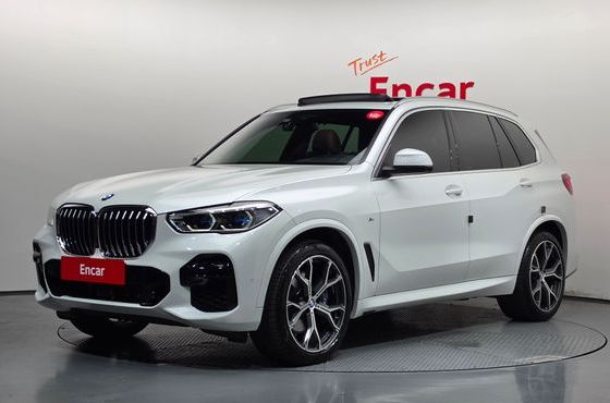 BMW X5 xDrive 40i M Sport — пробег 31 795 км — фото 1 из 5