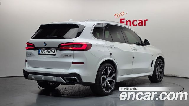 BMW X5 xDrive 40i M Sport — пробег 31 795 км — фото 2 из 5