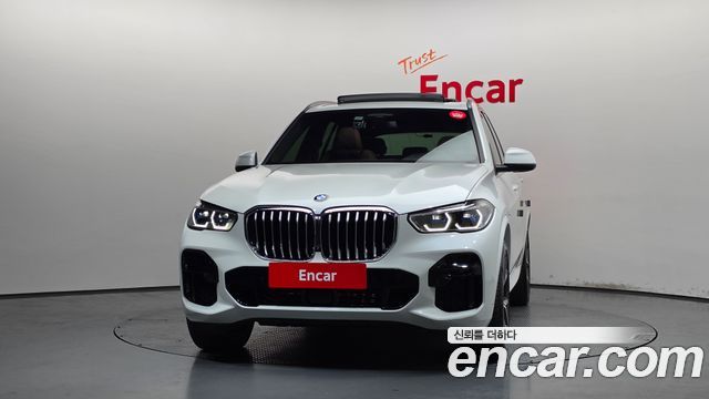 BMW X5 xDrive 40i M Sport — пробег 31 795 км — фото 3 из 5