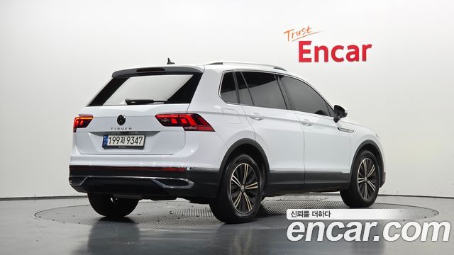 Volkswagen Tiguan 2.0 TDI Premium — пробег 114 516 км — фото 2 из 5