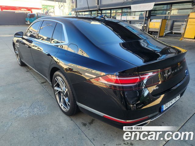 Genesis G90 Gasoline 3.5 Turbo e-S/C AWD — пробег 75 000 км — фото 4 из 5