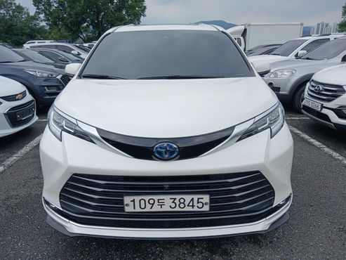 Toyota Sienna 2.5 Hybrid AWD — пробег 103 966 км — фото 1 из 5