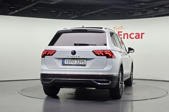 Volkswagen Tiguan 2.0 TDI Prestige — пробег 113 814 км — фото 4 из 5