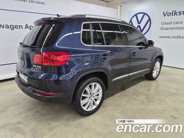 Volkswagen Tiguan 2.0 TDI  Premium 5N — пробег 119 978 км — фото 2 из 5