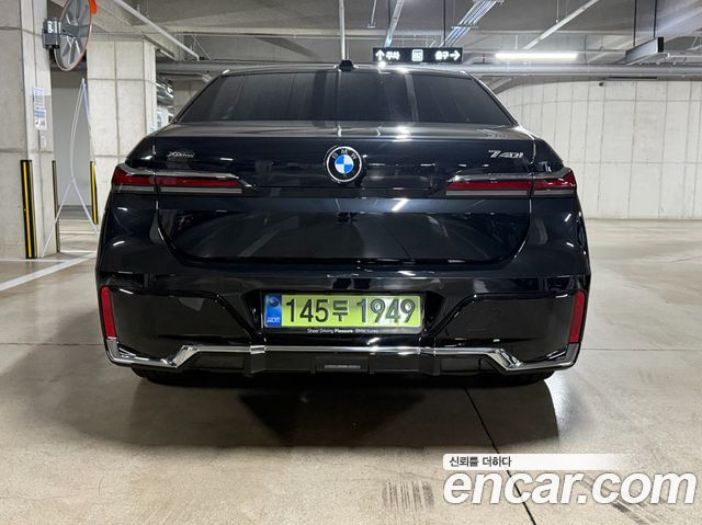 BMW 7-Series 740i xDrive M Sport — пробег 5 017 км — фото 4 из 5