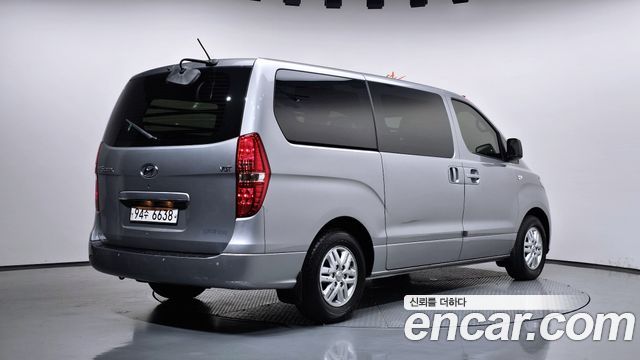 Hyundai Starex Van 3-Seater Smart — пробег 62 877 км — фото 2 из 5