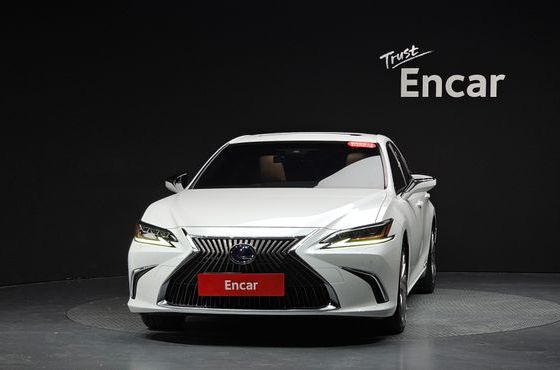 Lexus ES Executive — пробег 43 235 км — фото 3 из 5