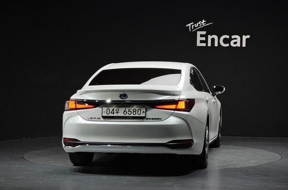 Lexus ES Executive — пробег 43 235 км — фото 4 из 5