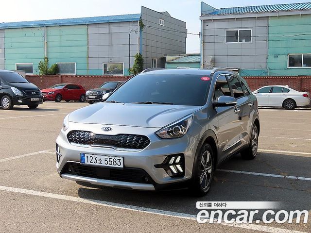 Kia Niro 1.6 HEV Prestige — пробег 127 186 км — фото 1 из 5