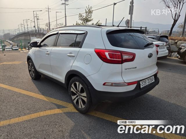 Kia Sportage Diesel 2WD TLX Deluxe — пробег 251 044 км — фото 3 из 5