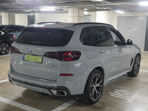 BMW X5 xDrive 40i M Sport — пробег 4 084 км — фото 2 из 5