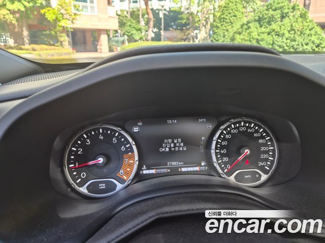 Jeep Renegade 1.3 Limited — пробег 28 000 км — фото 4 из 5