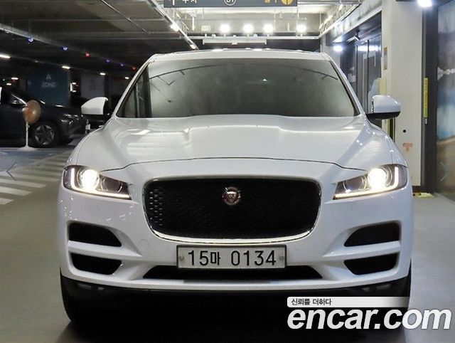 Jaguar F-PACE 20d Portfolio — пробег 205 209 км — фото 2 из 5
